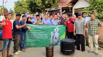 Dosen Teknik Kebumian Unja Kenalkan Teknologi Insinerator Minim Asap untuk Pengelolaan Sampah Rumah Tangga